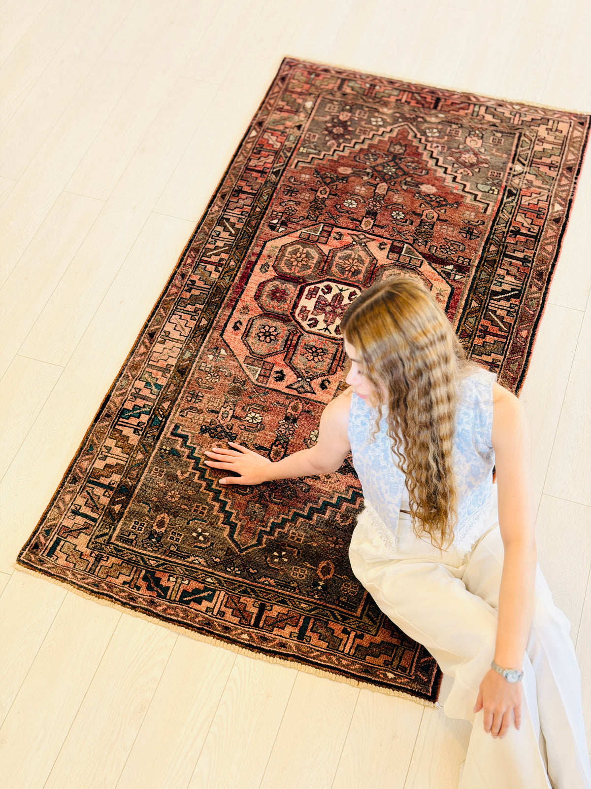 Tapis vintage délavé rouge rouille à motif intégral Medallion – 6' 7" x 3' 5" (201 x 105 cm)
