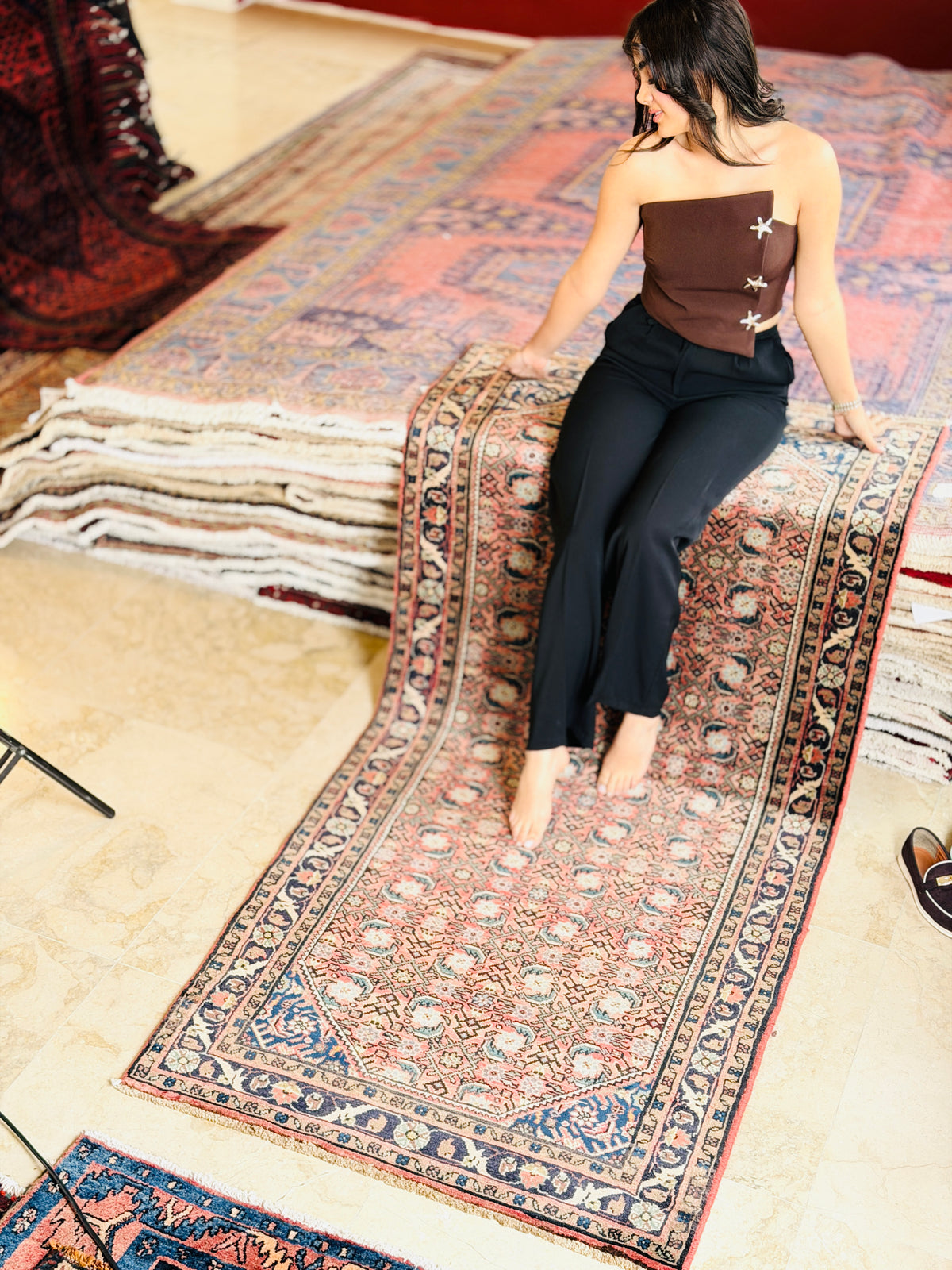 Vintage Muted Rust Floral Vine Drawing Hand-Knotted Area Rug – 6' 9" x 3' 2" (205 x 96 cm)