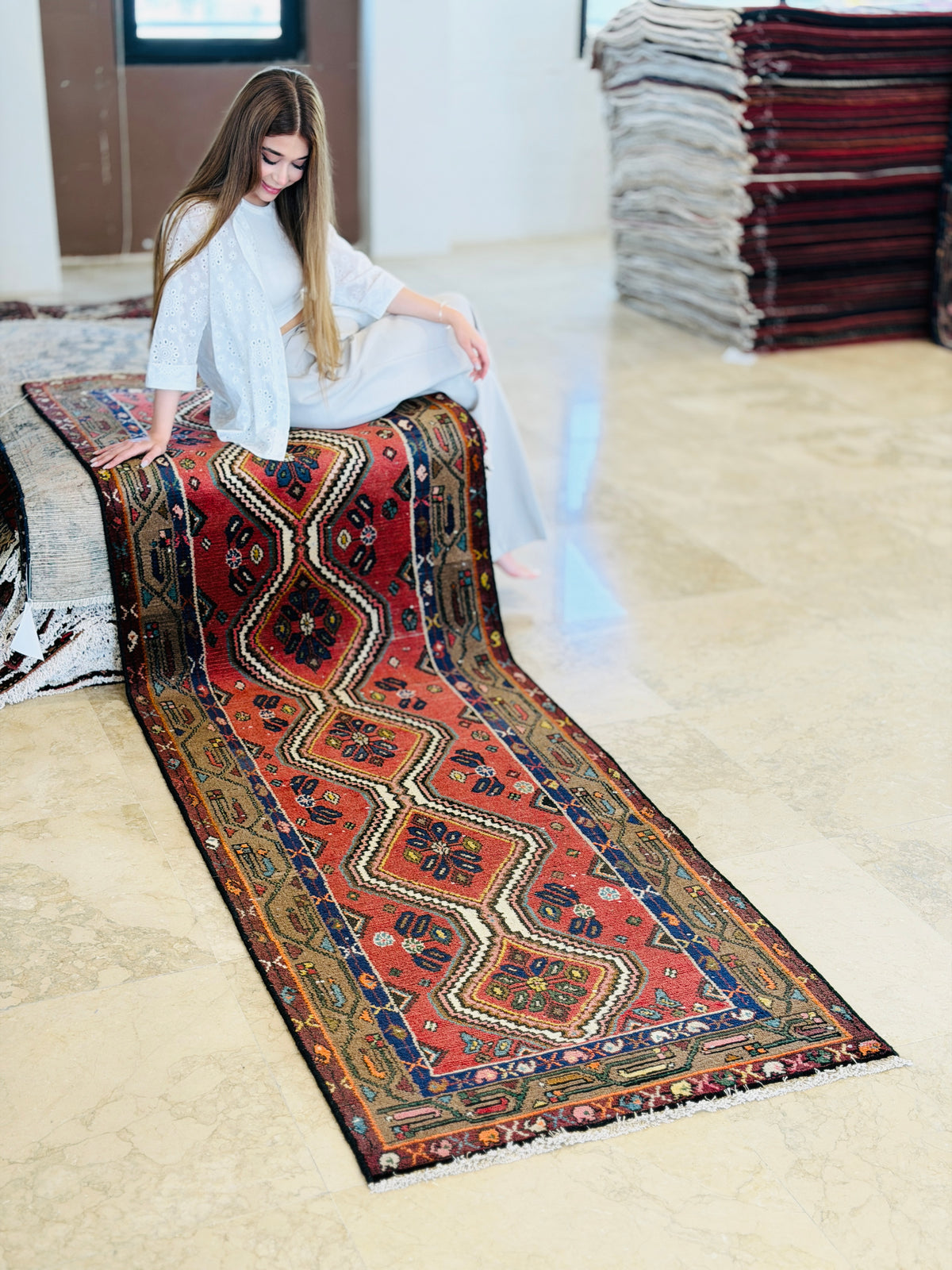Vintage Repeating Diamond Medallion Runner Rug, Red – 9' 8" x 2' 11" (294 x 89 cm)