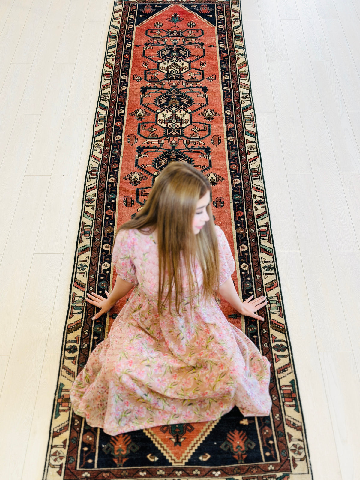 Vintage Medallion Runner Rug, Faded Red – 13' 2" x 3' 3" (402 x 98 cm)
