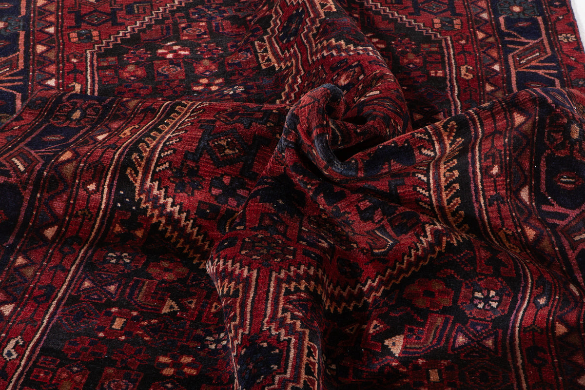 Vintage Black & Rust Red Geometric Allover Wool Rug – 9' 10" x 4' 10" (300 x 148 cm)