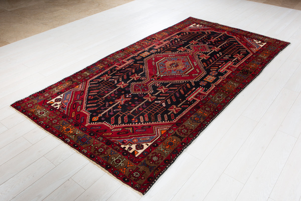 Vintage Deep Navy Blue & Red Geometric Medallion Wool Rug – 8' 11" x 4' 9" (272 x 145 cm)