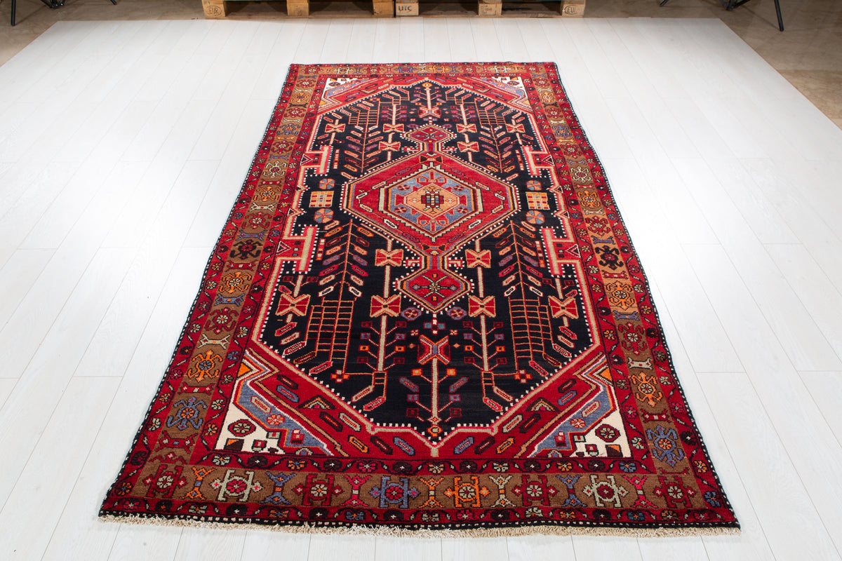 Vintage Deep Navy Blue & Red Geometric Medallion Wool Rug – 8' 11" x 4' 9" (272 x 145 cm)
