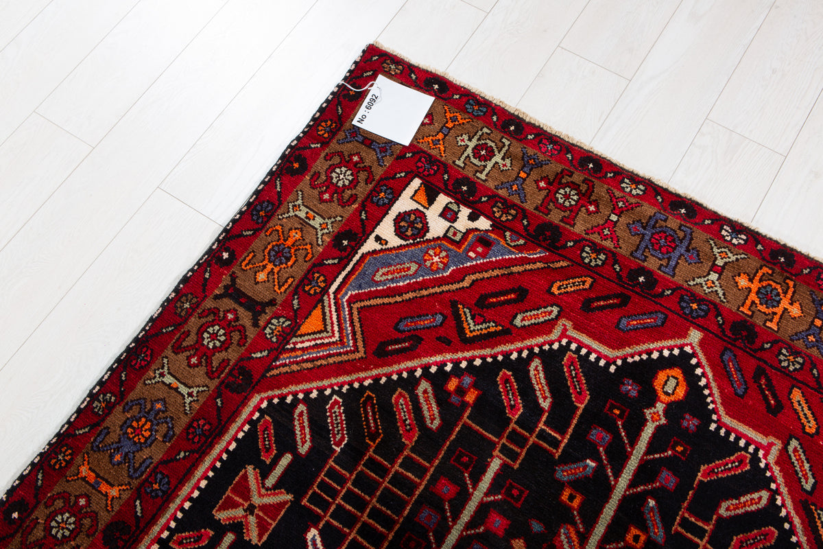 Vintage Deep Navy Blue & Red Geometric Medallion Wool Rug – 8' 11" x 4' 9" (272 x 145 cm)