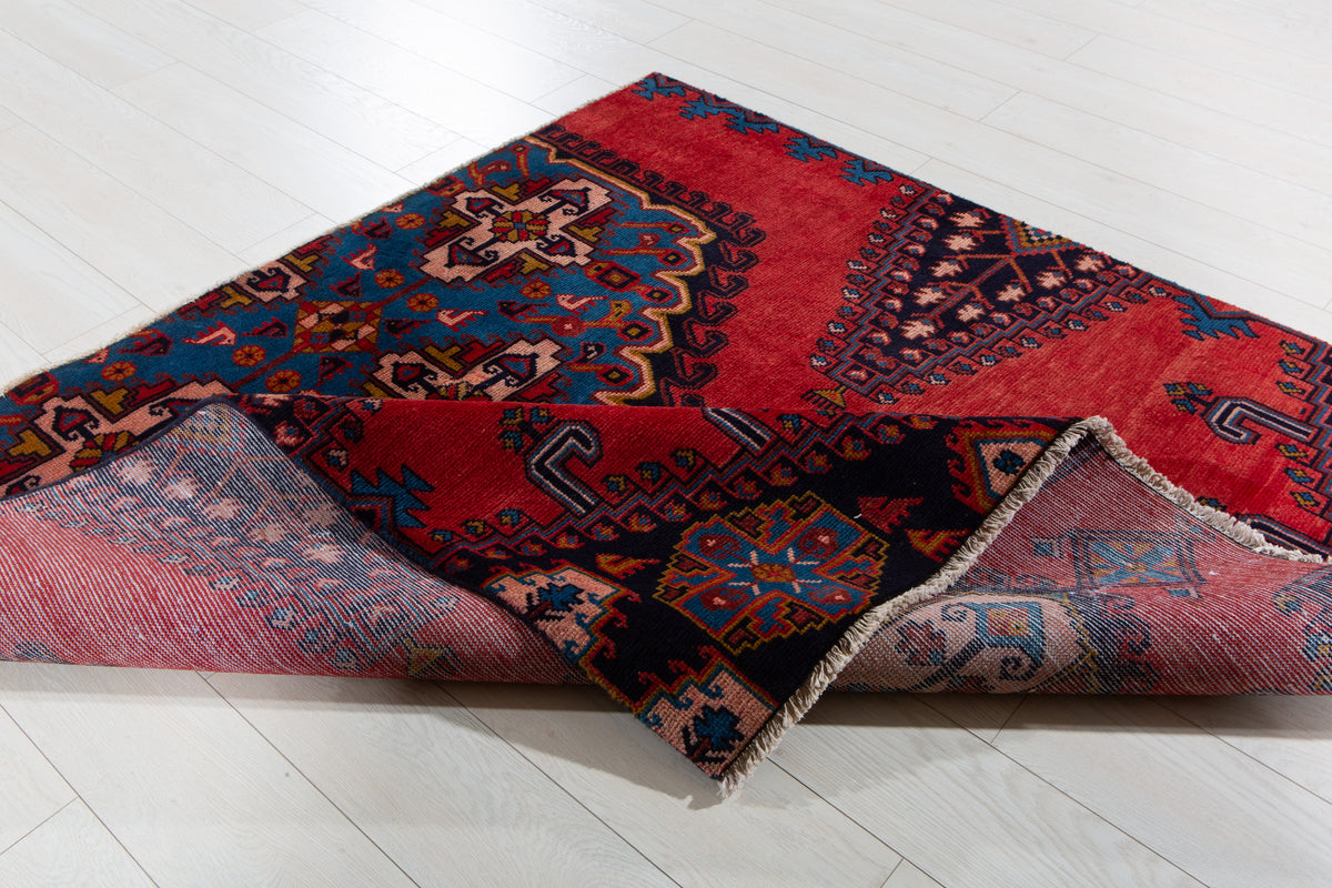 Vintage Red & Blue Geometric Medallion Wool Rug – 5' 0" x 5' 4" (152 x 162 cm)