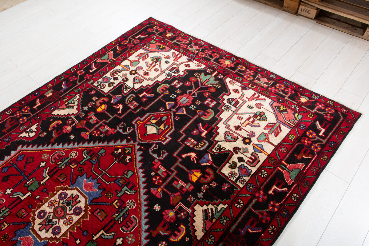 Vintage Deep Navy Blue & Red Geometric Medallion Wool Rug – 9' 7" x 5' 7" (293 x 169 cm)