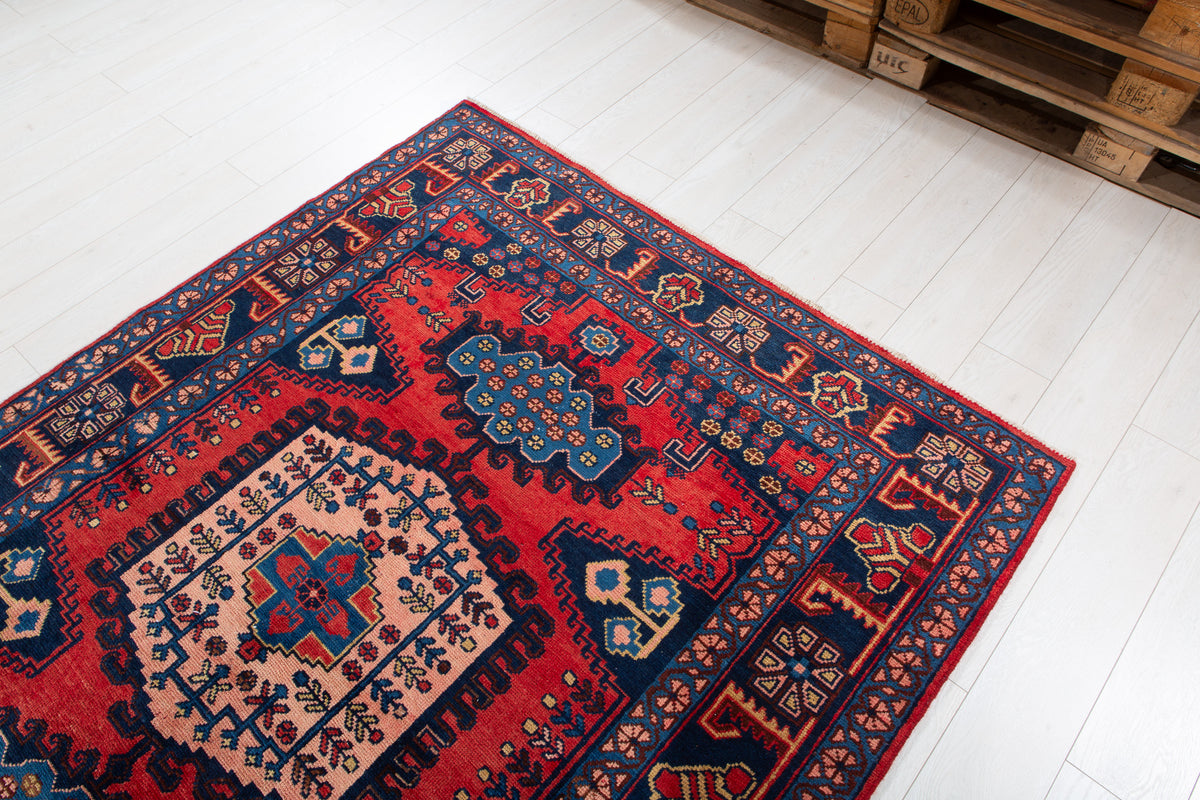 Rare Collectible Vintage Orange Red & Pink Geometric Medallion Wool Rug – 6' 8" x 5' 2" (204 x 158 cm)