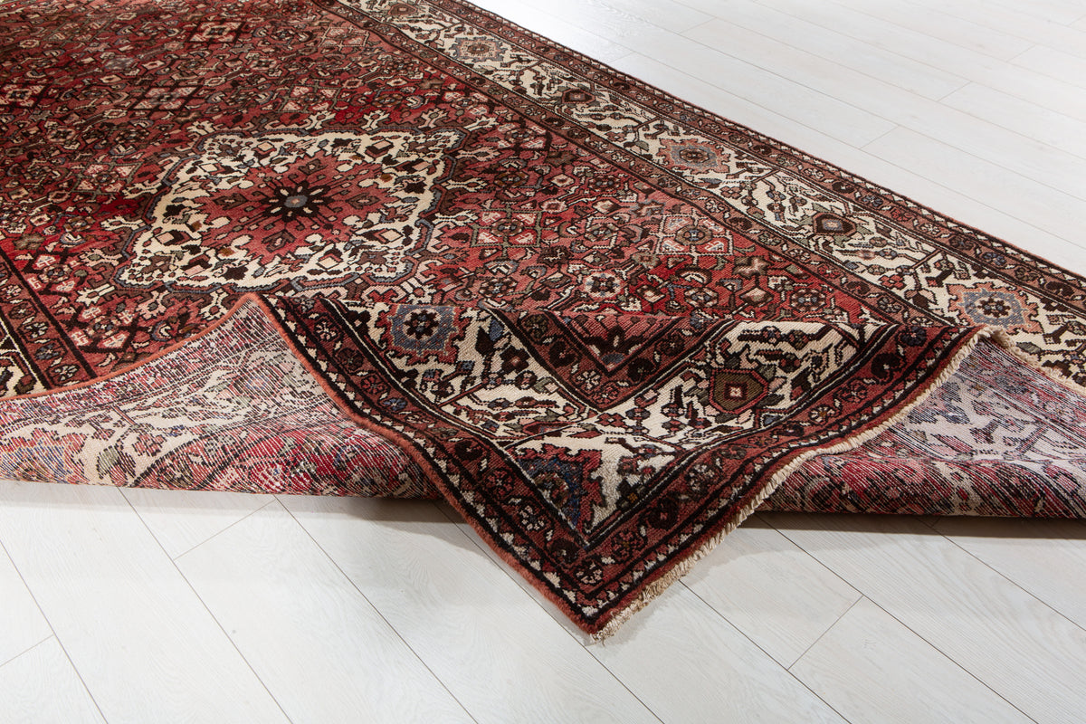 Vintage Rust Red & Beige Wool Rug – 10' 4" x 5' 3" (316 x 159 cm)