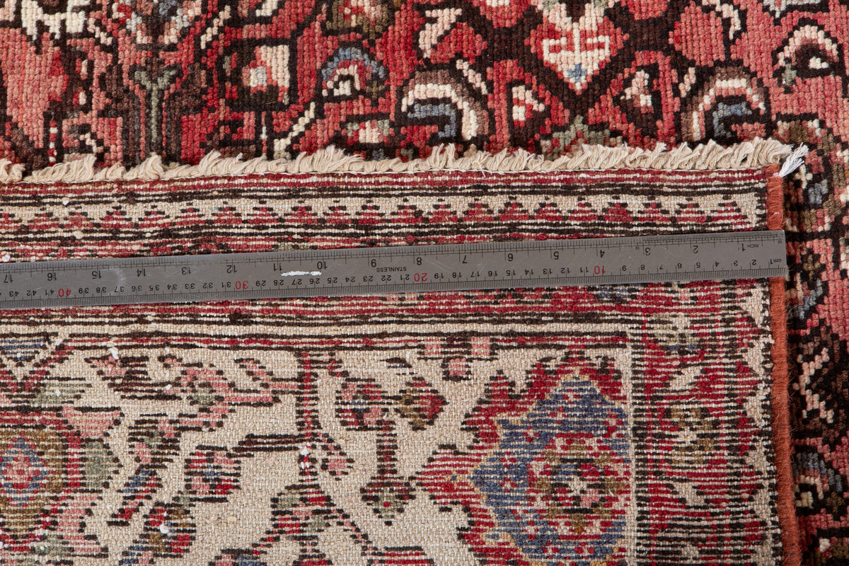Vintage Rust Red & Beige Wool Rug – 10' 4" x 5' 3" (316 x 159 cm)