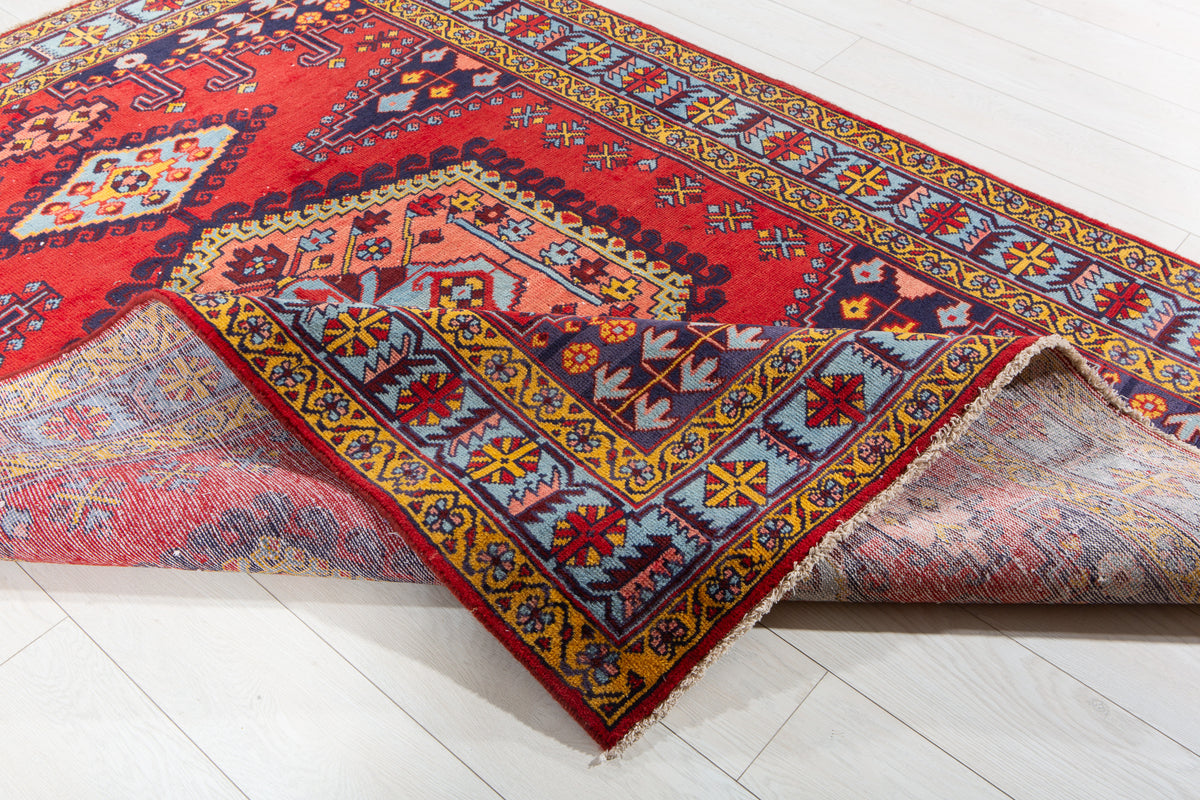Vintage Orange Red & Pink Geometric Medallion Wool Rug – 6' 9" x 5' 1" (206 x 156 cm)
