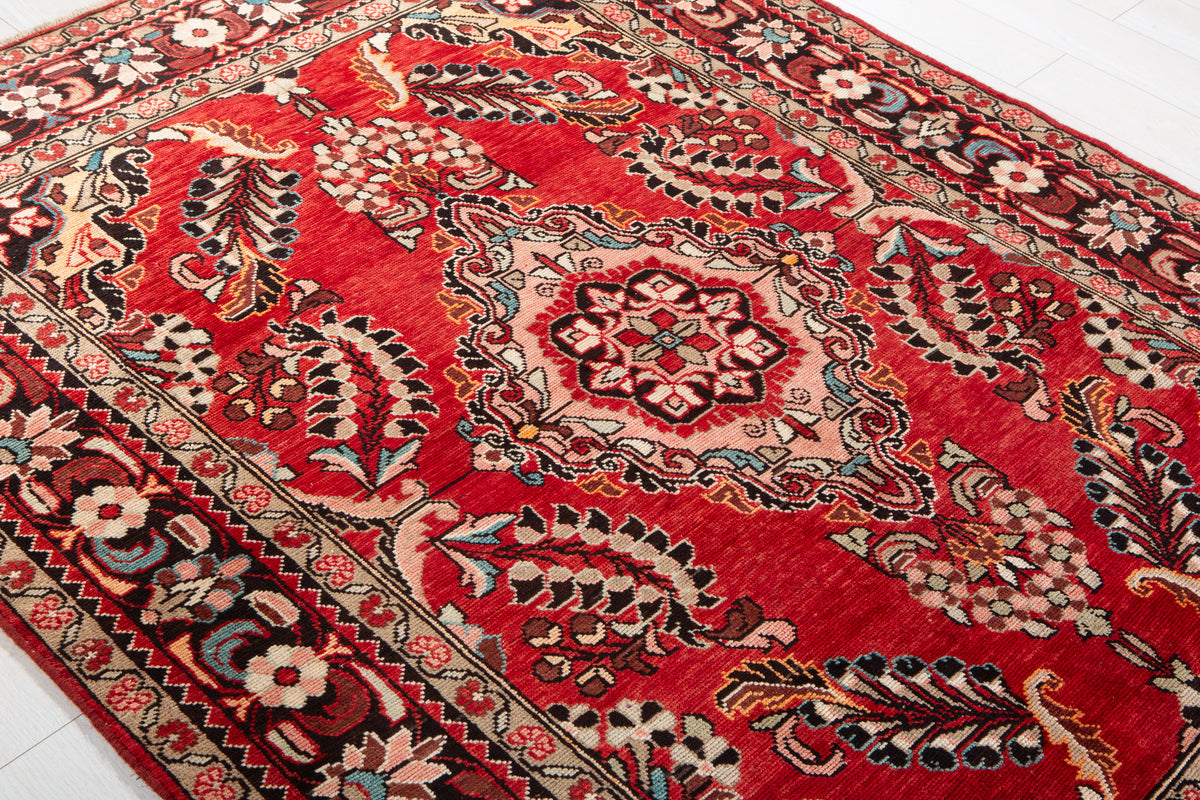 Rare Collectible Antique Red Floral Wool Rug – 6' 11" x 5' 3" (210 x 159 cm)