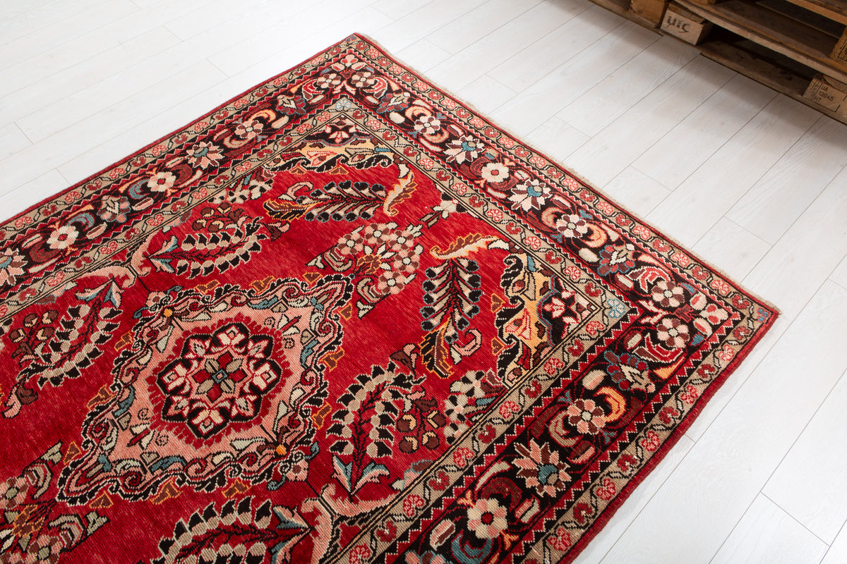 Rare Collectible Antique Red Floral Wool Rug – 6' 11" x 5' 3" (210 x 159 cm)