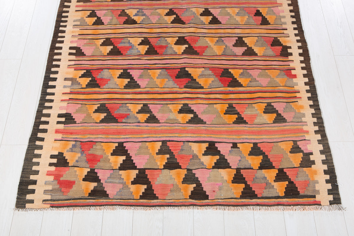 Vintage Multicolour Handwoven Kilim – 7' 7" x 5' 2" (231 x 158 cm)