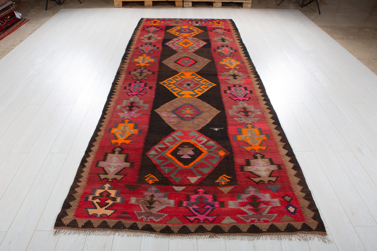 Vintage Black & Red Handwoven Kilim – 11' 10" x 4' 10" (361 x 147 cm)