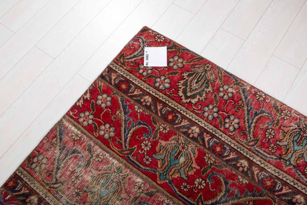 Vintage Multicolour Hand-Knotted Patchwork Rug – 6' 11" x 5' 0" (212 x 152 cm)