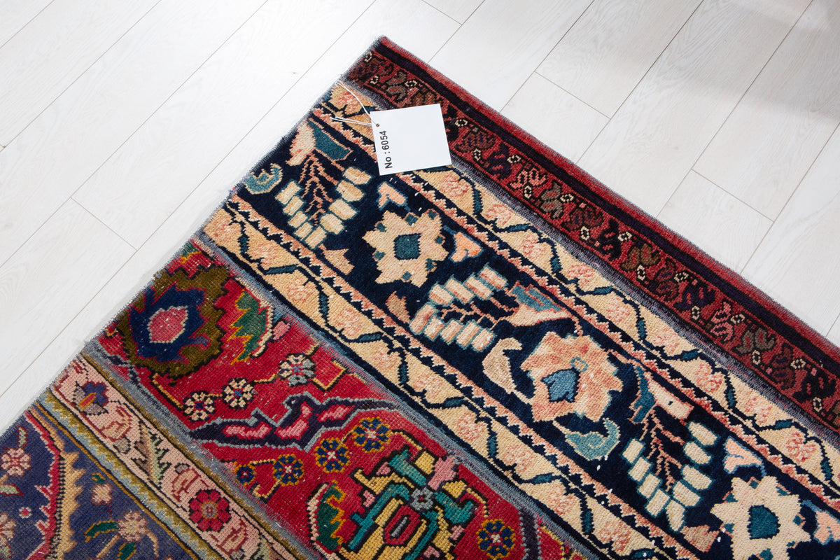 Vintage Multicolour Hand-Knotted Patchwork Rug – 8' 0" x 5' 7" (243 x 170 cm)