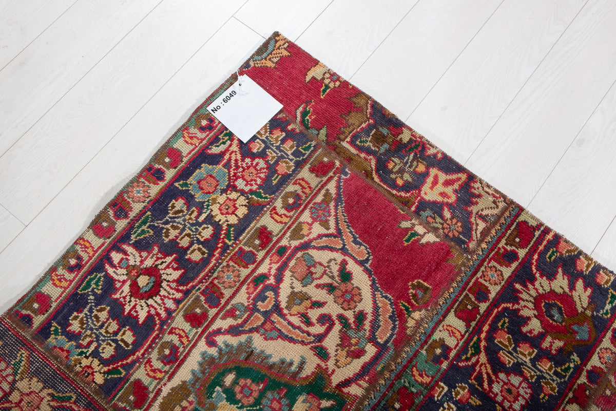 Vintage Multicolour Hand-Knotted Patchwork Rug – 6' 9" x 4' 10" (206 x 148 cm)