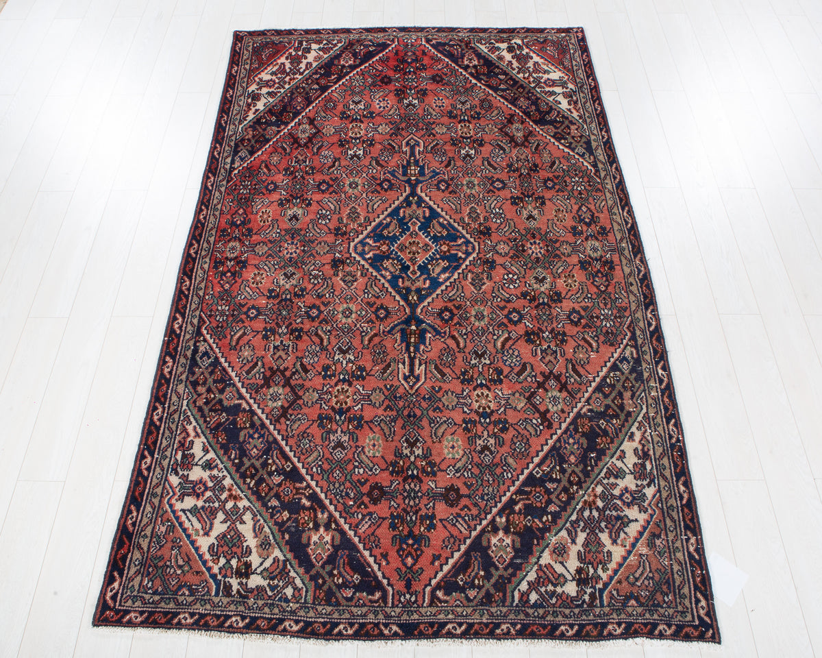 Vintage Red Hand-Knotted Wool Rug – 8' 11" x 5' 4" (271 x 163 cm)