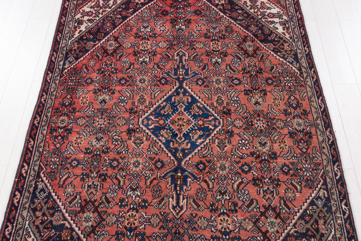 Vintage Red Hand-Knotted Wool Rug – 8' 11" x 5' 4" (271 x 163 cm)
