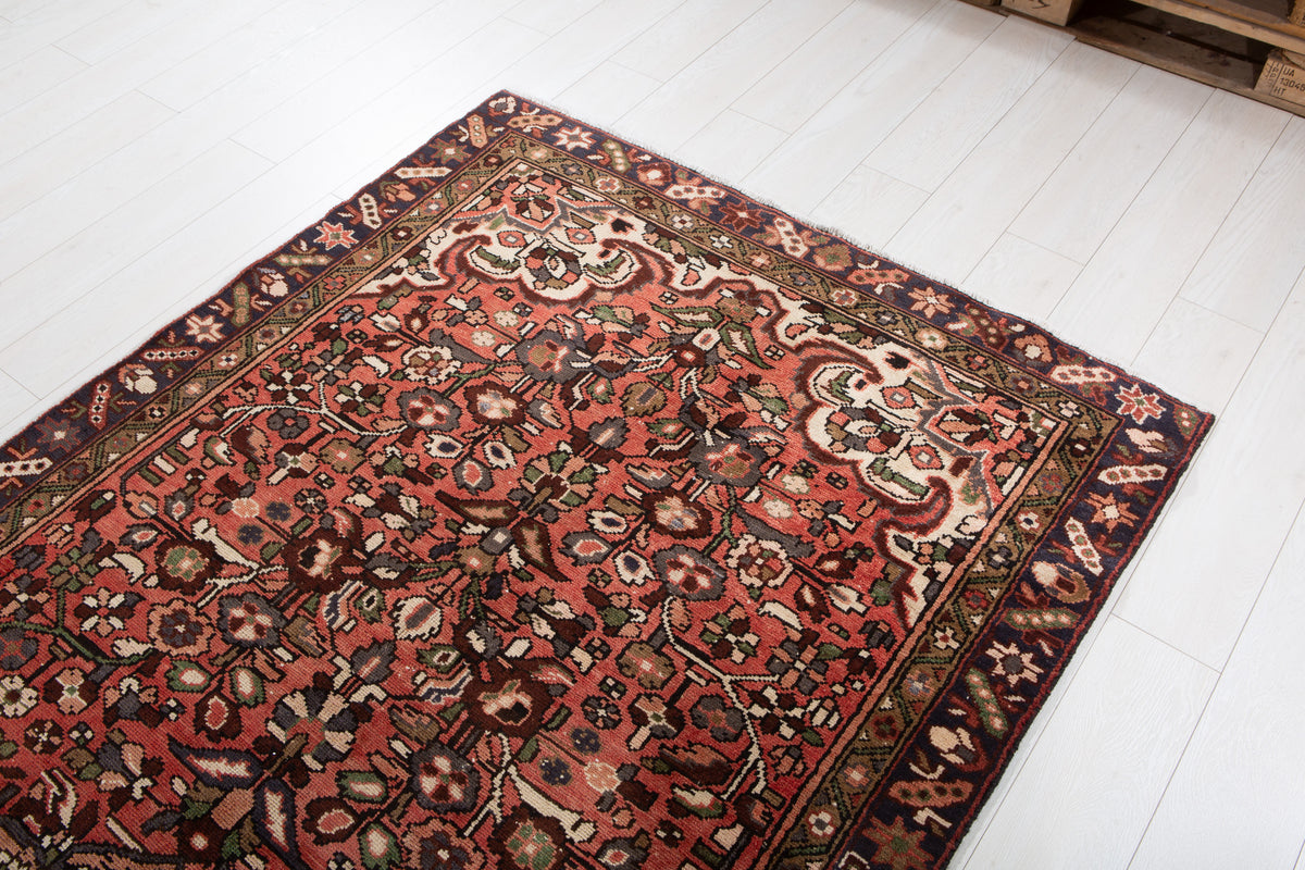 Vintage Red Hand-Knotted Wool Rug – 10' 5" x 4' 7" (318 x 139 cm)