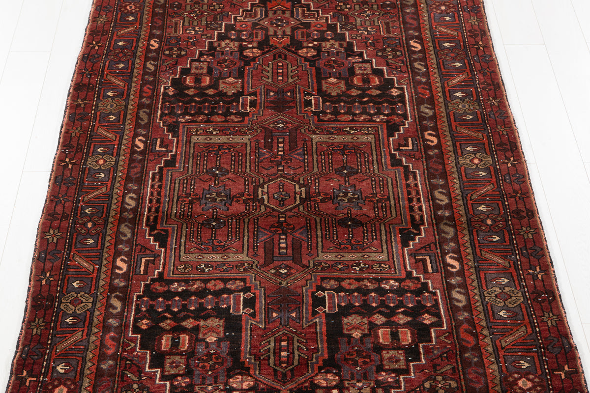 Vintage Red & Black Hand-Knotted Wool Rug – 9' 4" x 4' 10" (285 x 148 cm)