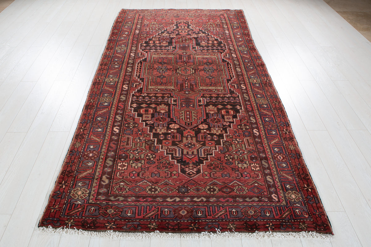 Vintage Red & Black Hand-Knotted Wool Rug – 9' 4" x 4' 10" (285 x 148 cm)