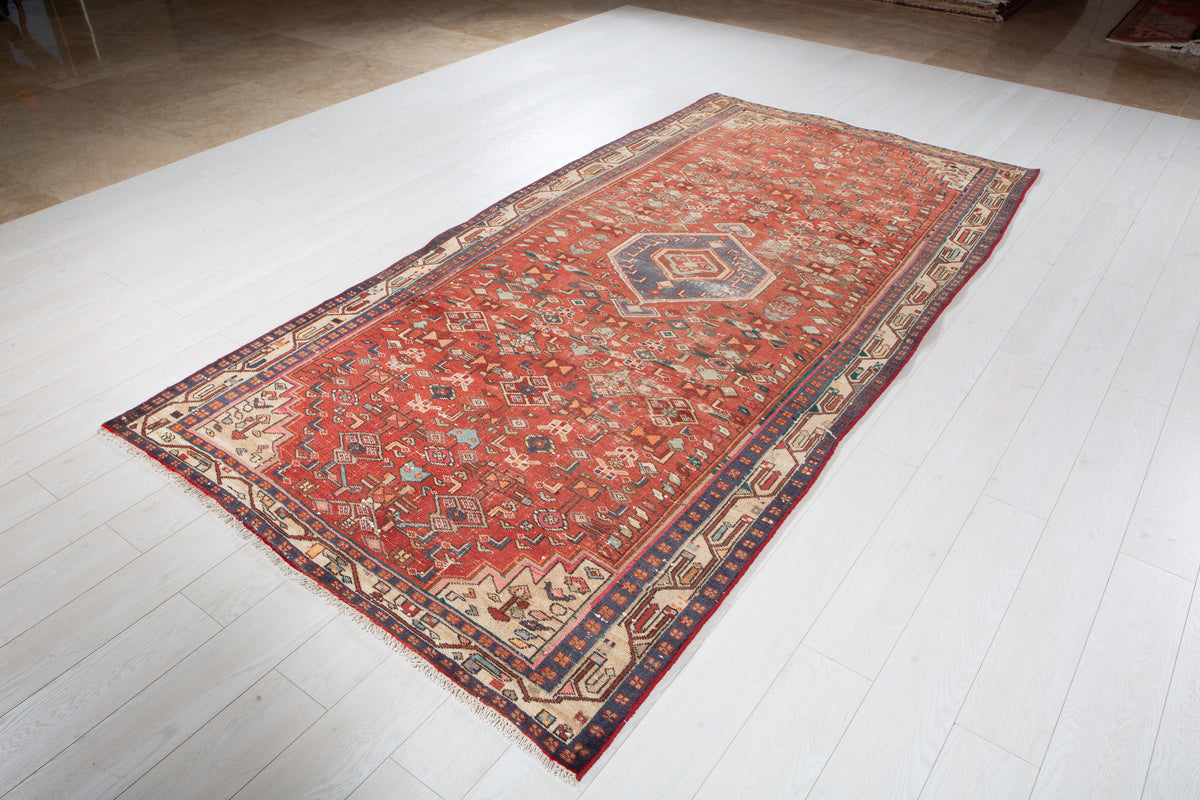 Antique Red Hand-Knotted Wool Rug – 9' 9" x 4' 10" (296 x 148 cm)