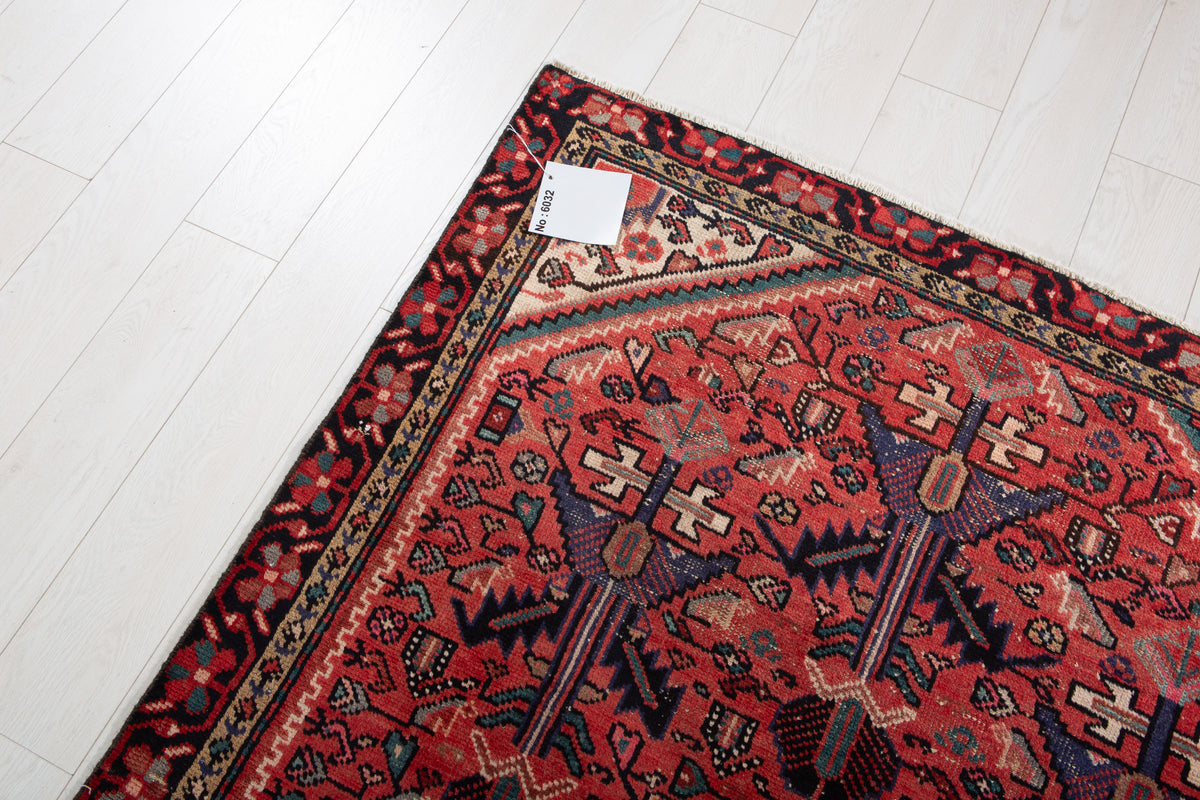 Antique Red Hand-Knotted Wool Rug – 8' 5" x 4' 4" (256 x 132 cm)