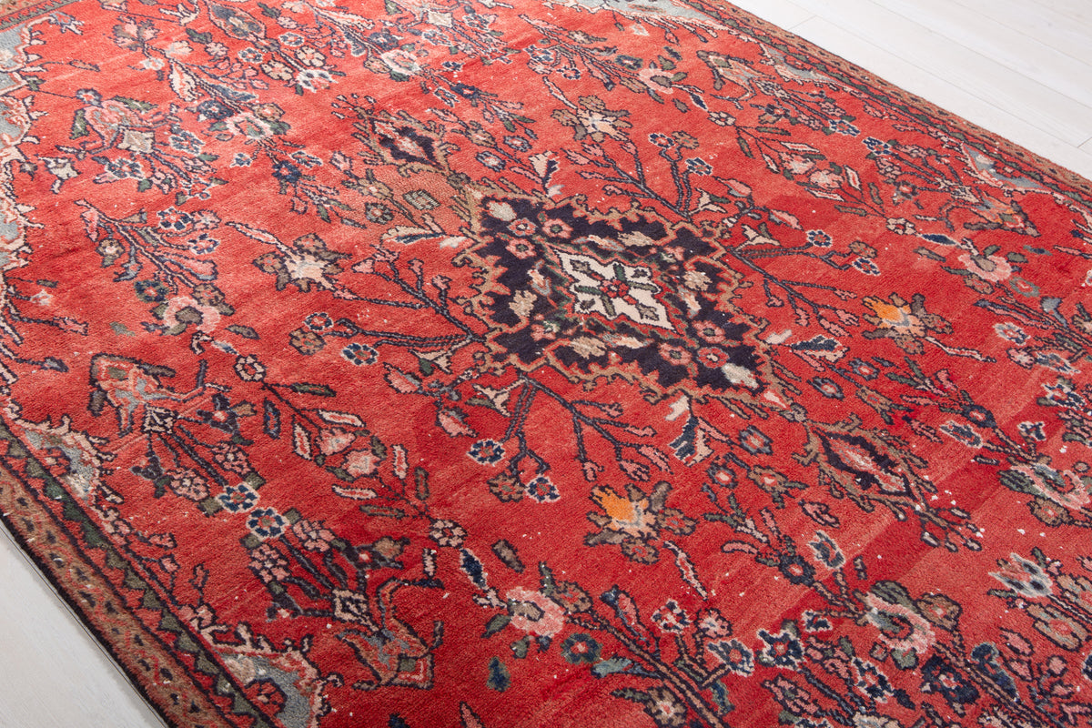 Vintage Red Hand-Knotted Wool Rug – 8' 6" x 5' 10" (260 x 178 cm)