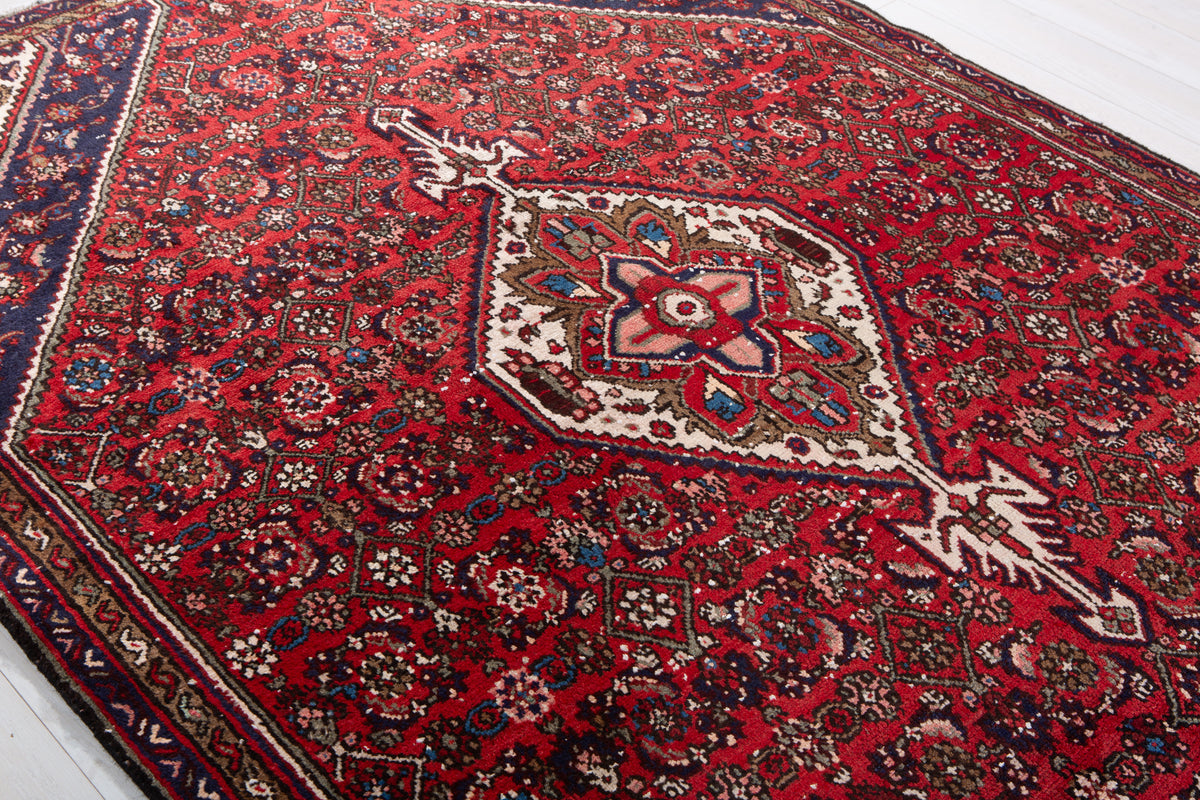 Vintage Red Hand-Knotted Wool Rug – 8' 9" x 5' 10" (266 x 178 cm)