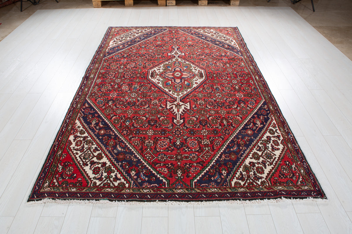 Vintage Red Hand-Knotted Wool Rug – 8' 9" x 5' 10" (266 x 178 cm)