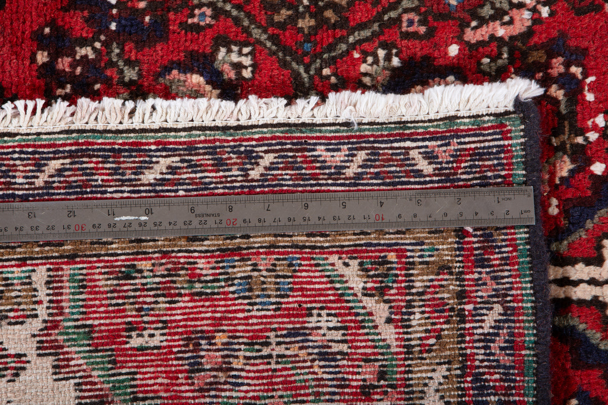 Vintage Red Hand-Knotted Wool Rug – 8' 9" x 5' 10" (266 x 178 cm)