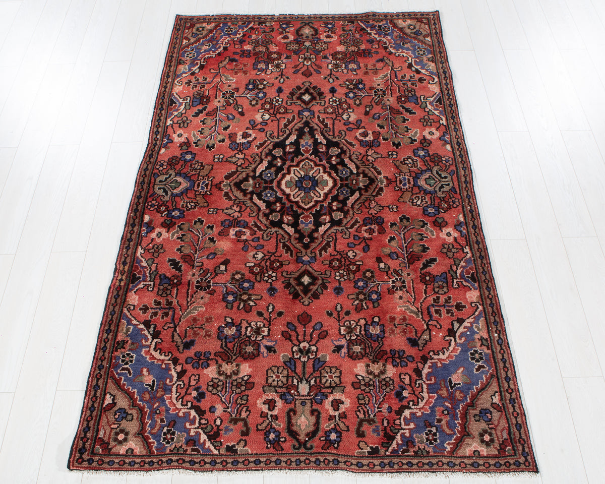 Vintage Red Hand-Knotted Wool Rug – 8' 0" x 4' 8" (245 x 143 cm)