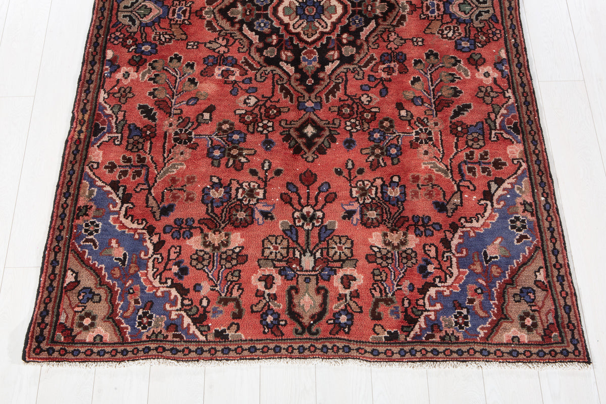 Vintage Red Hand-Knotted Wool Rug – 8' 0" x 4' 8" (245 x 143 cm)