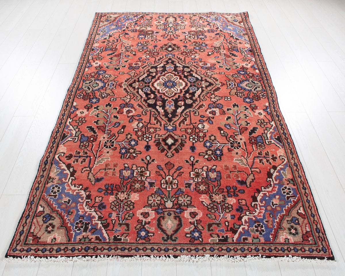 Vintage Red Hand-Knotted Wool Rug – 8' 0" x 4' 8" (245 x 143 cm)