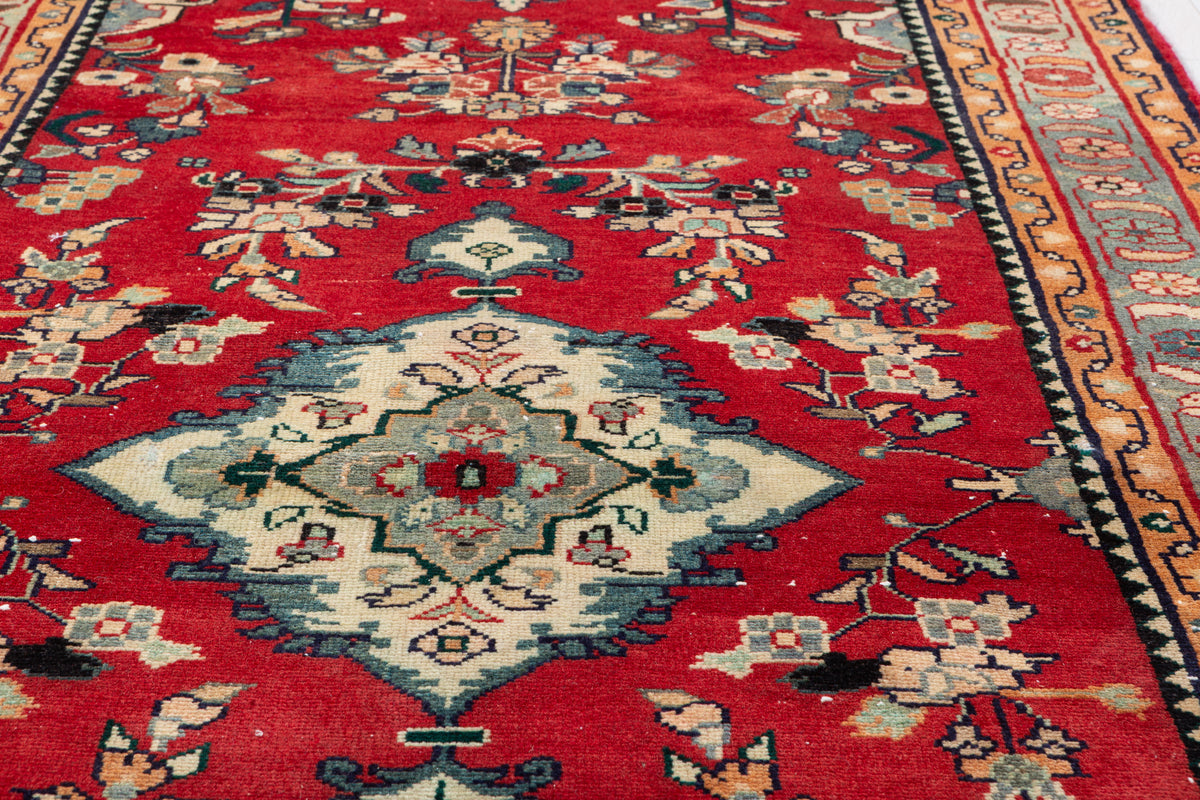 Vintage Floral Medallion Runner Rug, Red – 8' 9" x 3' 8" (267 x 111 cm)