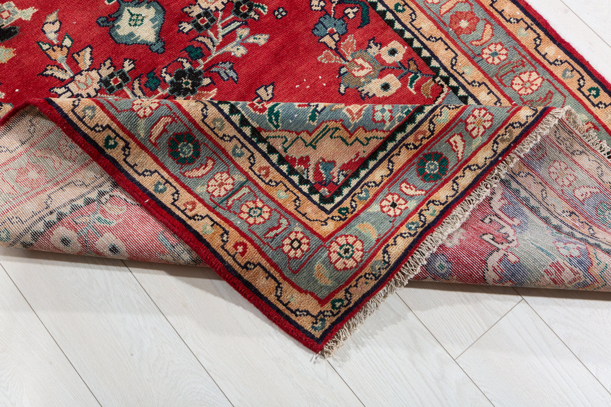 Vintage Floral Medallion Runner Rug, Red – 8' 9" x 3' 8" (267 x 111 cm)