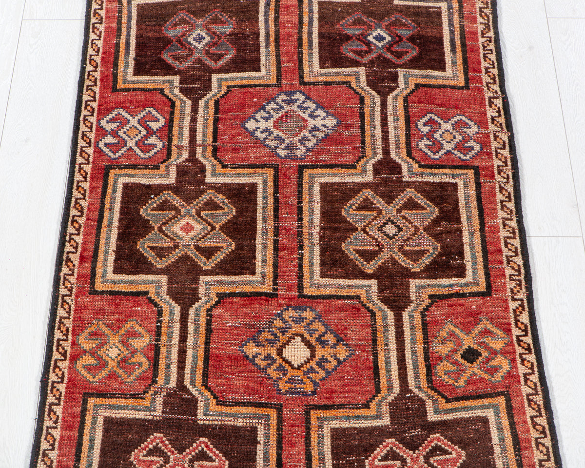 Antique Red Hand-Knotted Wool Rug – 6' 5" x 2' 11" (195 x 90 cm)