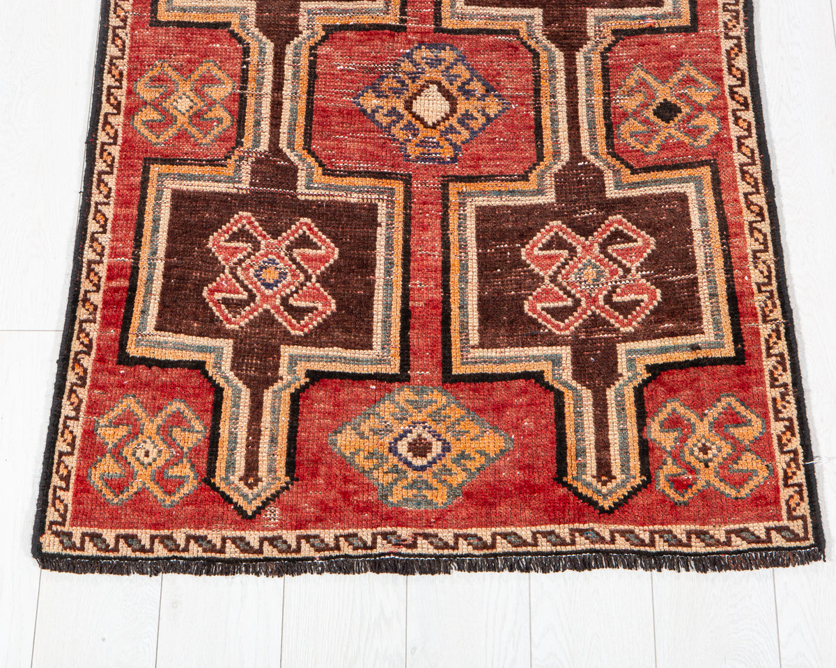 Antique Red Hand-Knotted Wool Rug – 6' 5" x 2' 11" (195 x 90 cm)