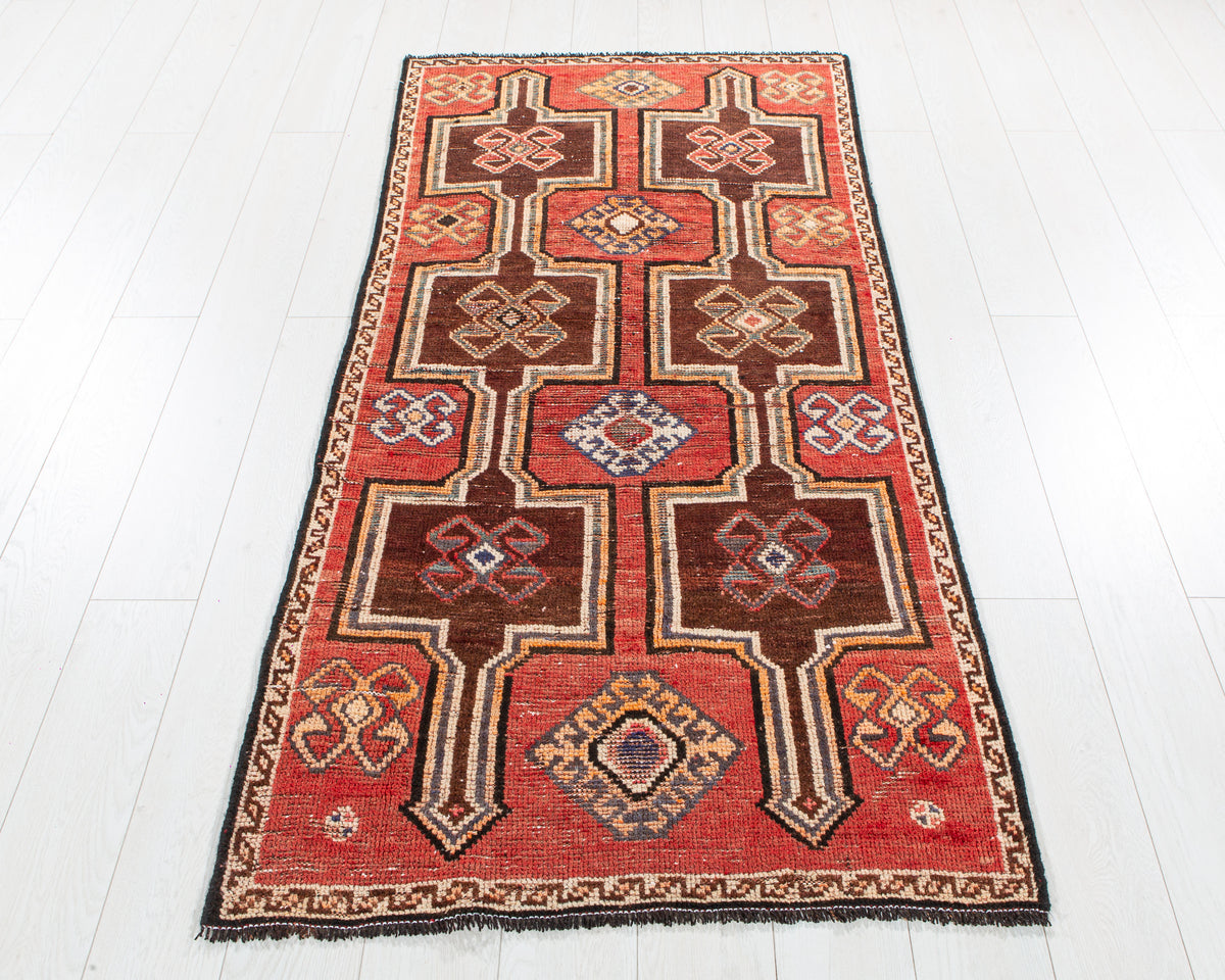 Antique Red Hand-Knotted Wool Rug – 6' 5" x 2' 11" (195 x 90 cm)