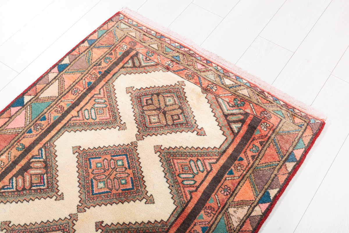 Vintage Geometric Lattice Narrow Runner Rug, Beige – 9' 3" x 2' 11" (283 x 88 cm)