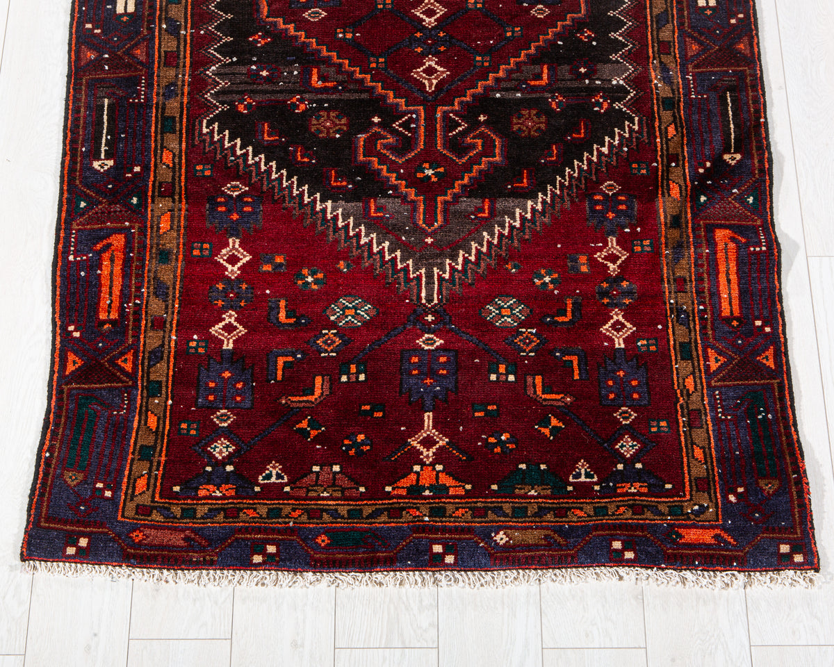 Vintage Red & Black Hand-Knotted Wool Rug – 7' 6" x 3' 10" (228 x 116 cm)