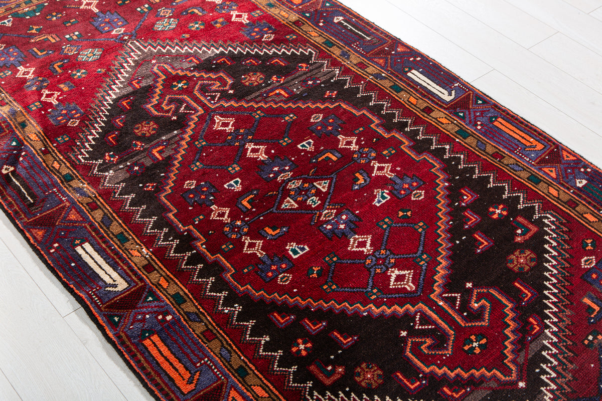 Vintage Red & Black Hand-Knotted Wool Rug – 7' 6" x 3' 10" (228 x 116 cm)
