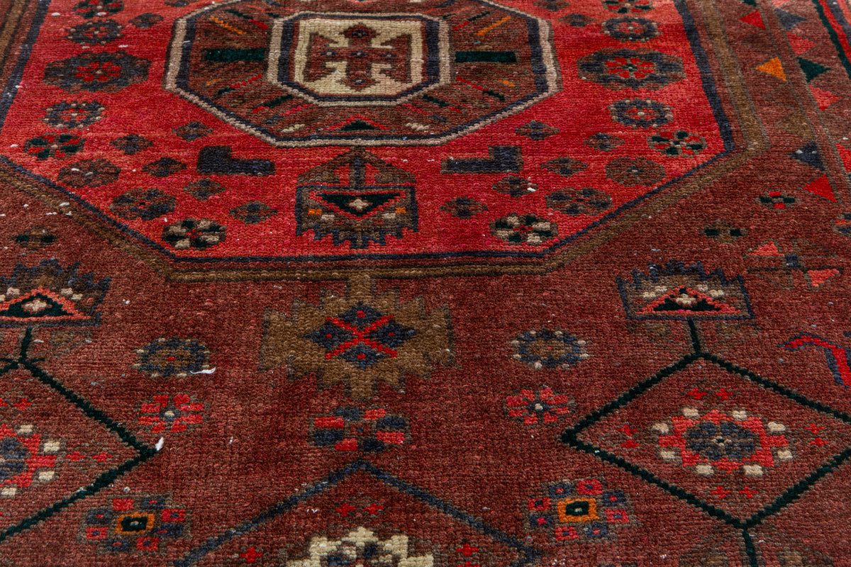 Vintage Rust Red & Pink Hand-Knotted Wool Rug – 5' 9" x 3' 1" (174 x 95 cm)
