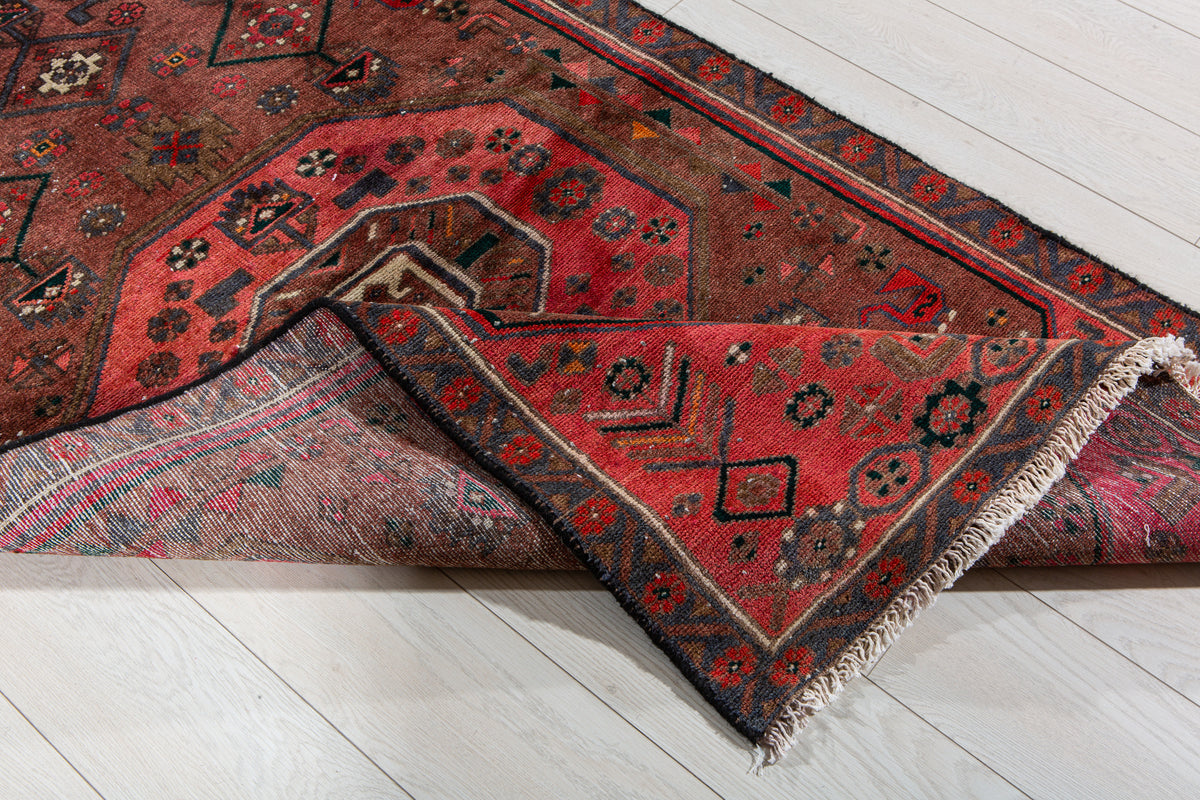 Vintage Rust Red & Pink Hand-Knotted Wool Rug – 5' 9" x 3' 1" (174 x 95 cm)