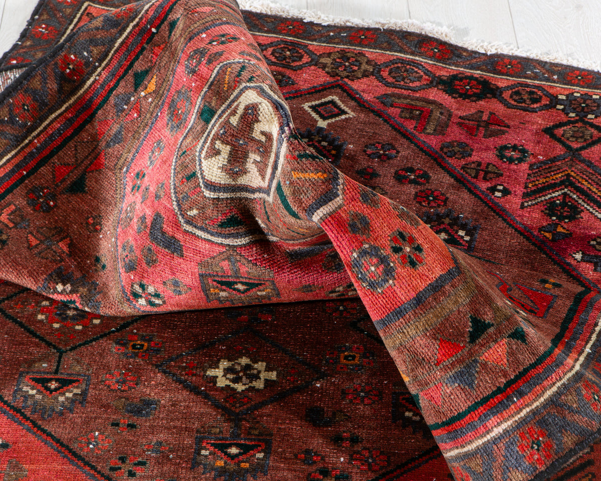 Vintage Rust Red & Pink Hand-Knotted Wool Rug – 5' 9" x 3' 1" (174 x 95 cm)