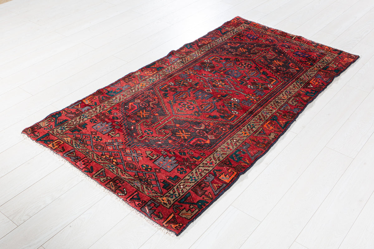 Vintage Red Hand-Knotted Wool Rug – 6' 1" x 3' 3" (186 x 98 cm)