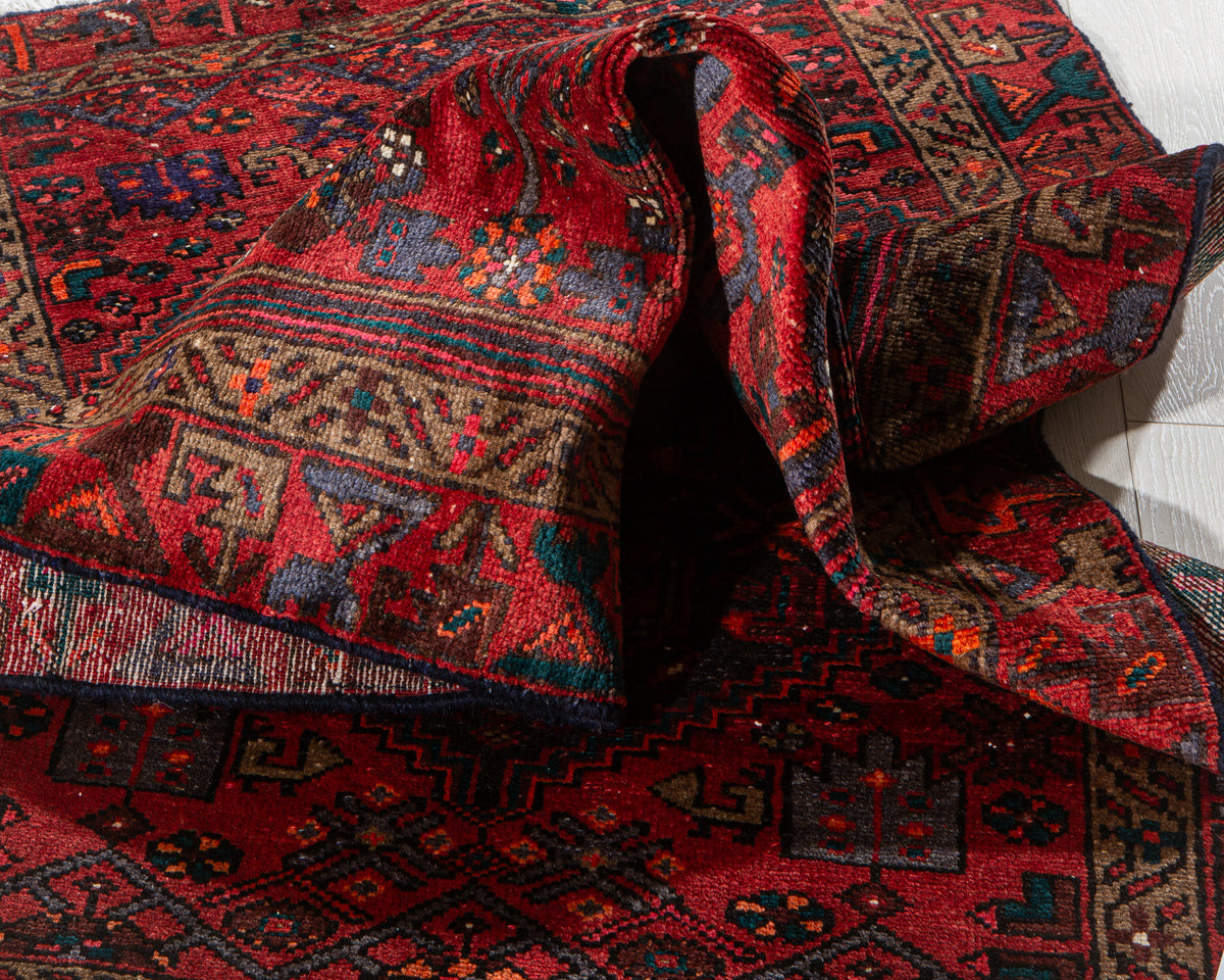 Vintage Red Hand-Knotted Wool Rug – 6' 1" x 3' 3" (186 x 98 cm)