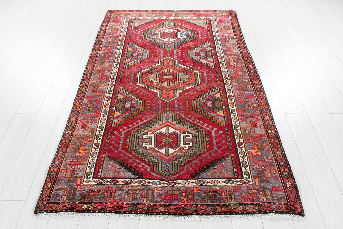 Vintage Magenta Hand-Knotted Wool Rug – 6' 10" x 4' 3" (208 x 130 cm)