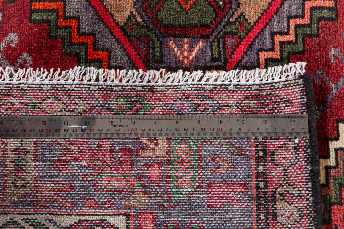 Vintage Magenta Hand-Knotted Wool Rug – 6' 10" x 4' 3" (208 x 130 cm)